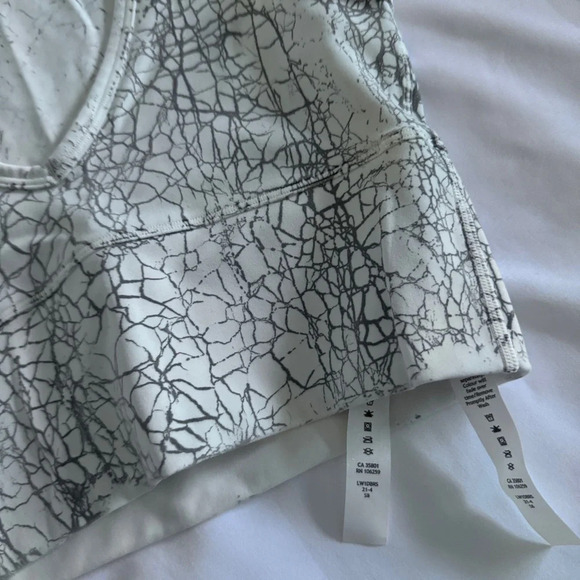 🆕🤍 Lululemon Power Pivot Tank Thread Dye - White Black - Picture 11 of 13